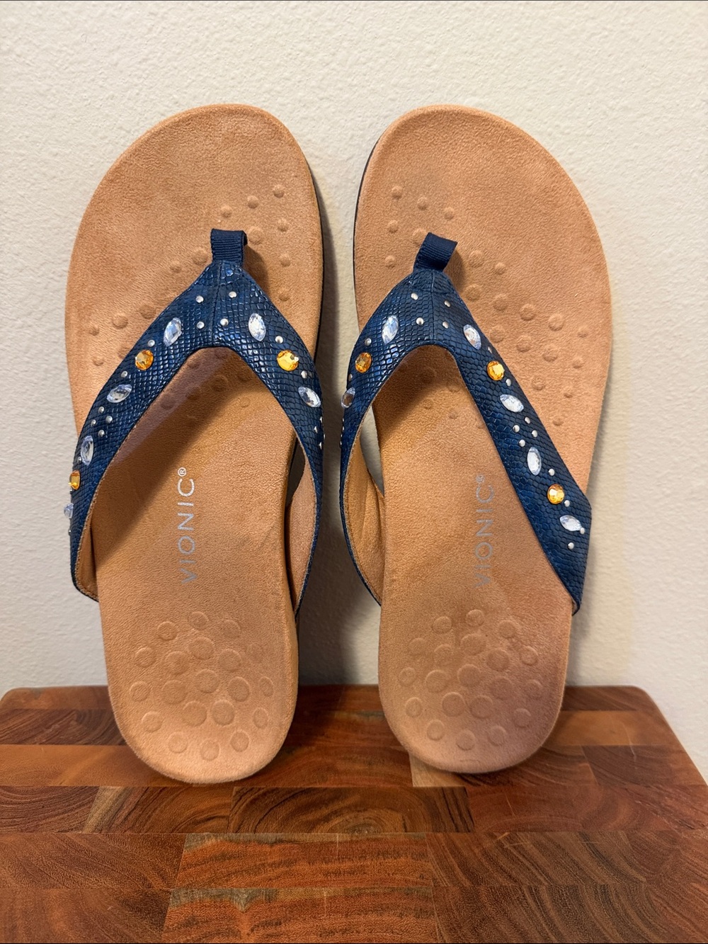 Vionic Lucia Crystal Embellished Flip Flop Blue and Tan Sandals Size 12